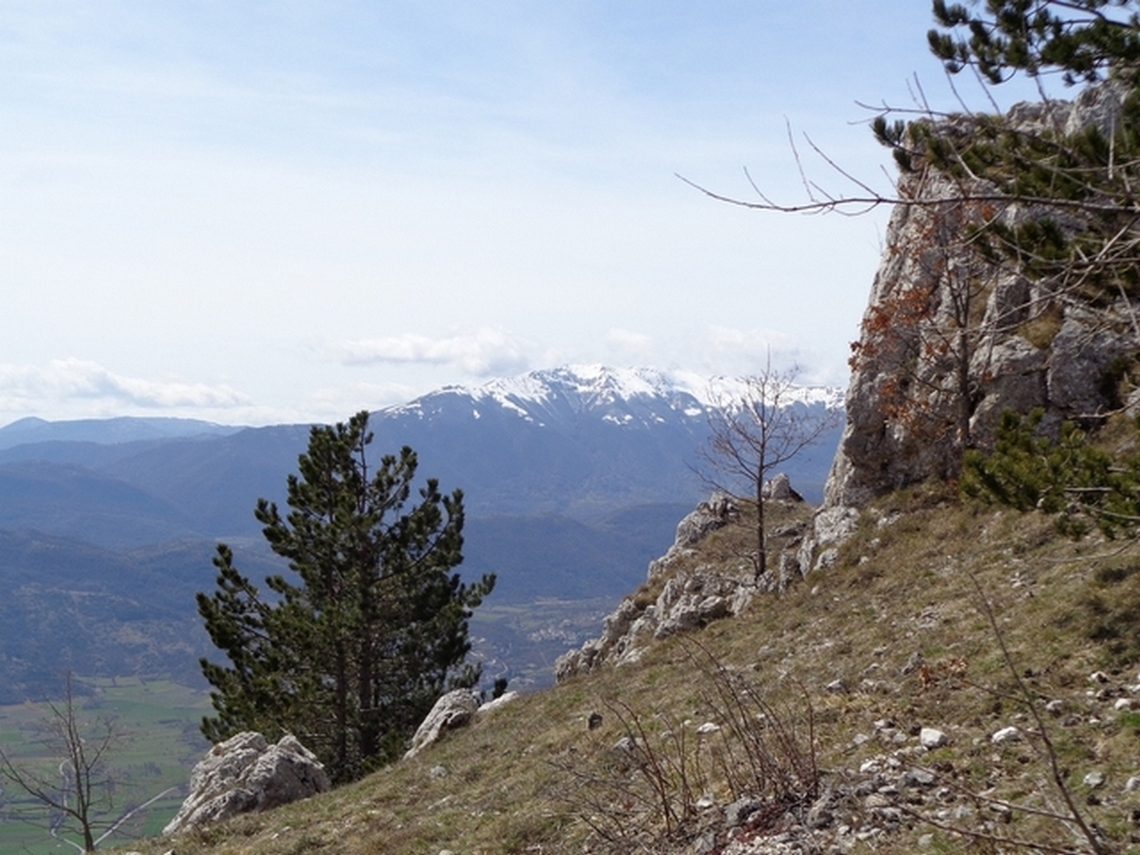Il Monte calvo sullo sfondo