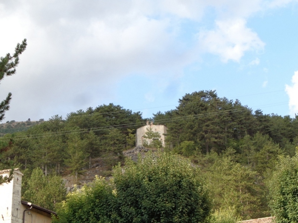 Sopra S.Stefano a Monte da anni un capolavoro abbandonato