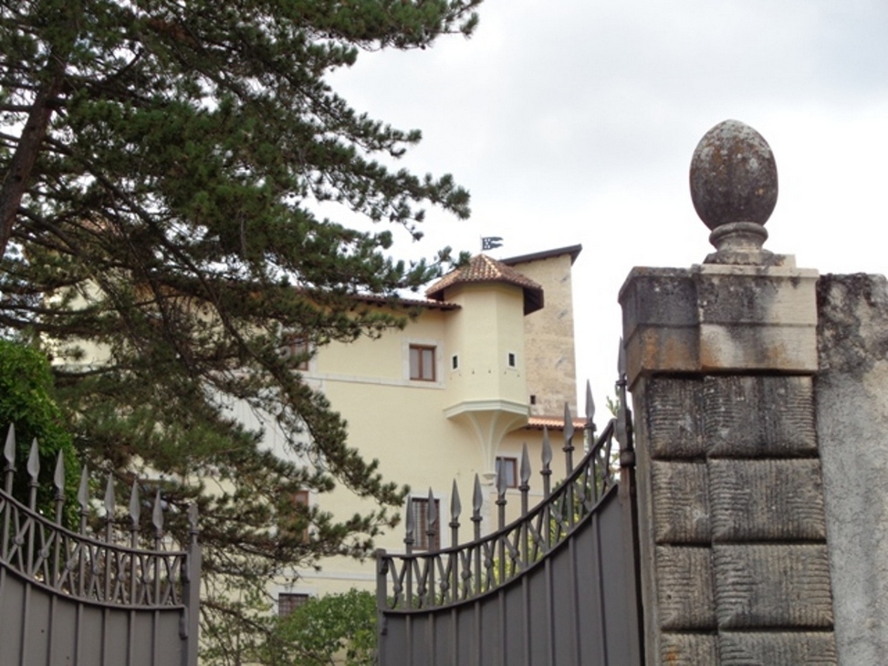 Si aprano le porte del Castello