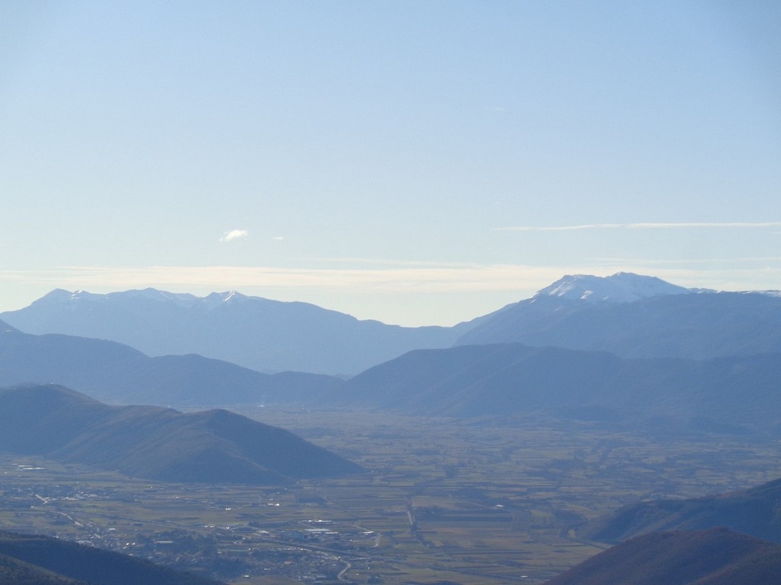 In lontananza i Simbruini-Ernici