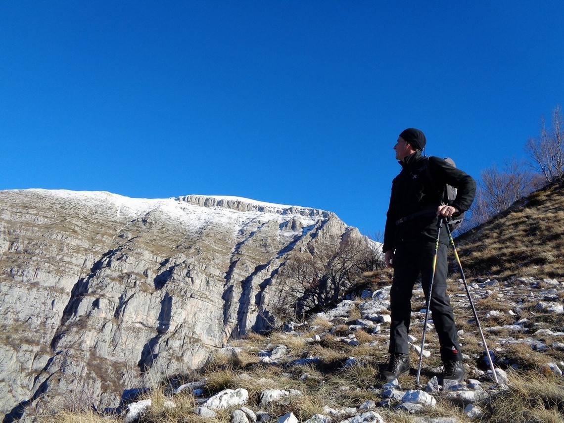 Carlo Cattaneo guarda La Cima di Iaccio dei Montoni