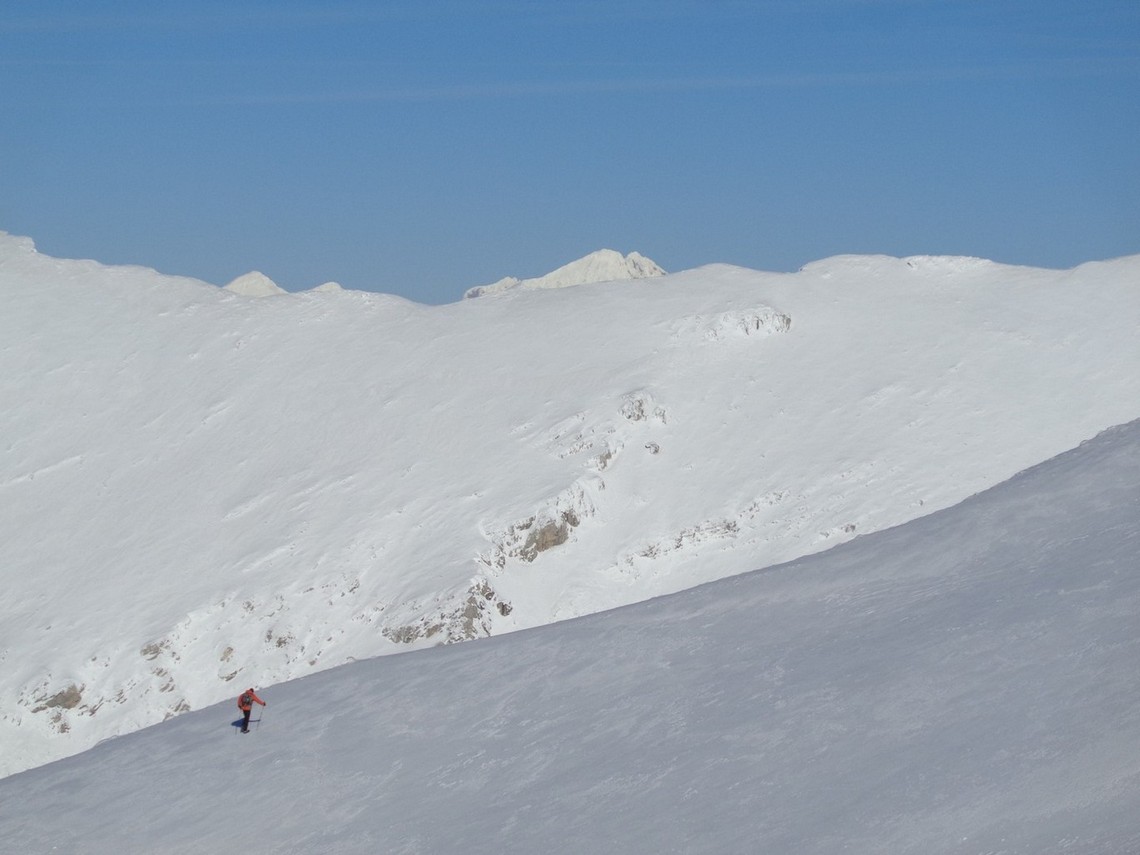 Sullo sfondo il Re degli Appennini