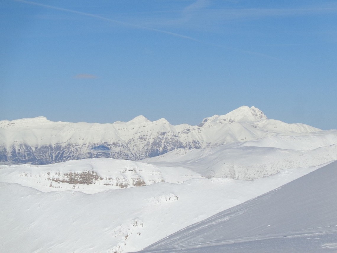 Si riconoscono Pizzo Cefalone e Pizzo Intermesoli