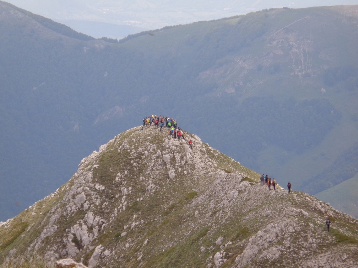 Una piccola parte del gruppo su la Cima della Innominata