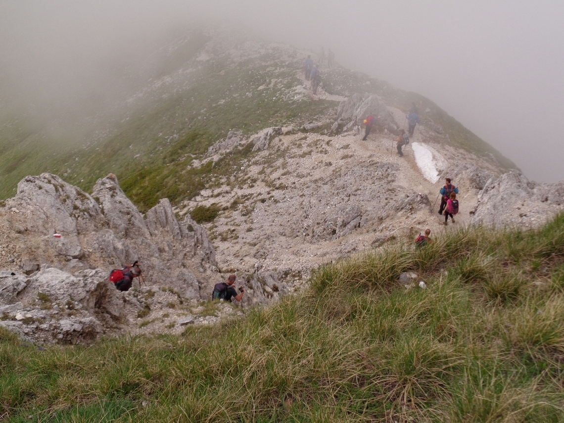 attenzione alle pietre dall'alto