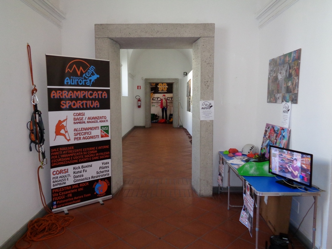 Anche Arrampicata sportiva