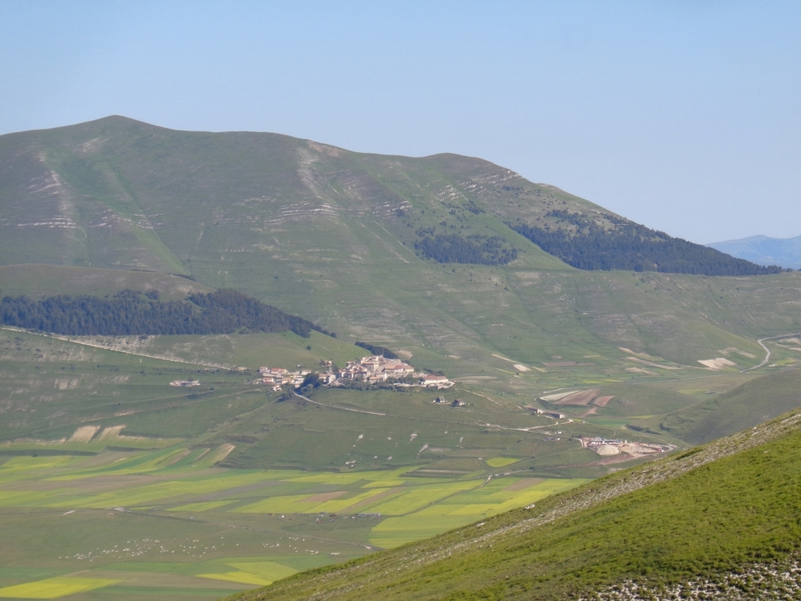 Castelluccio sembra che non è successo nulla...