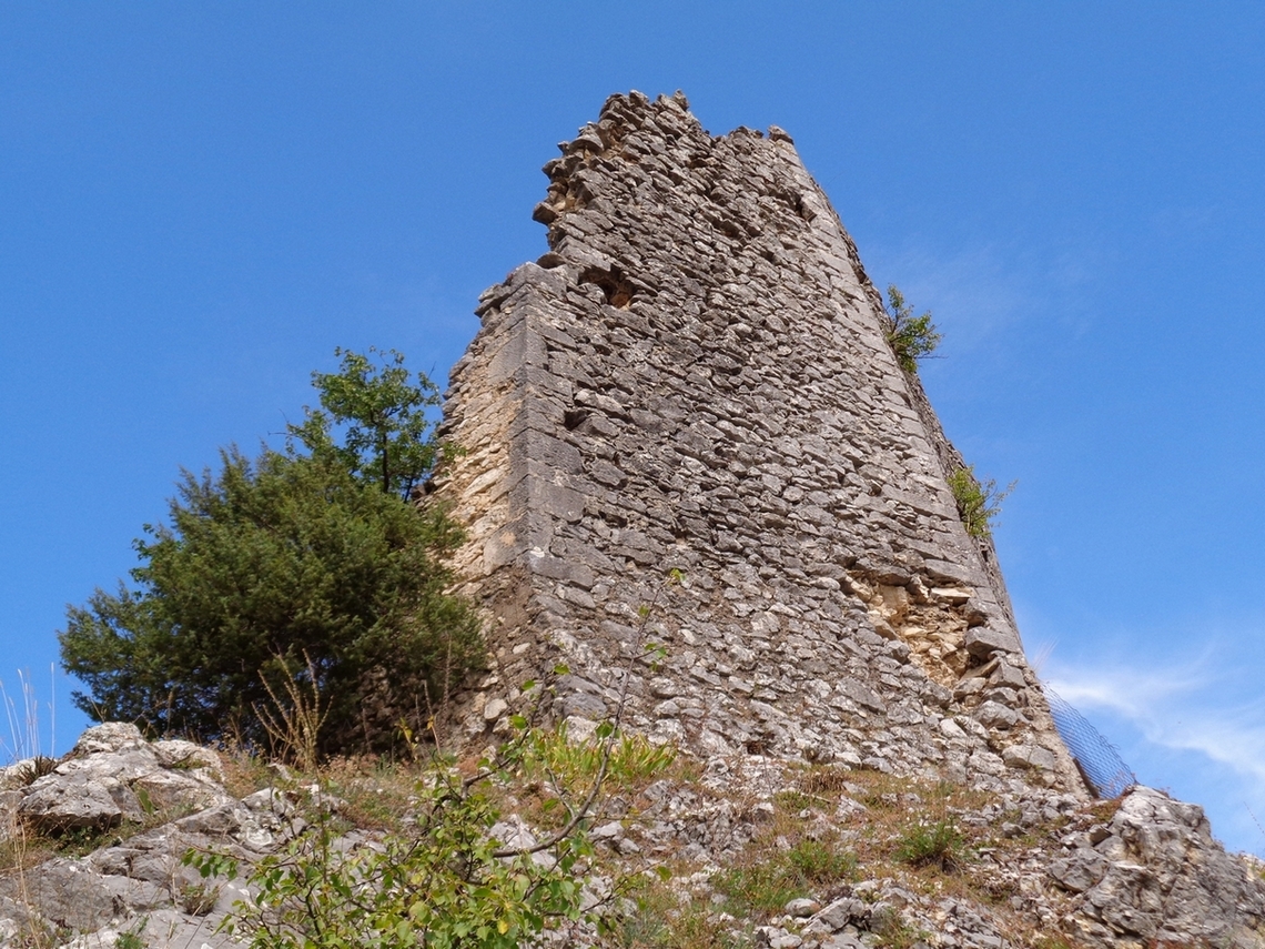 sotto la Torre peccato che è abbandonata