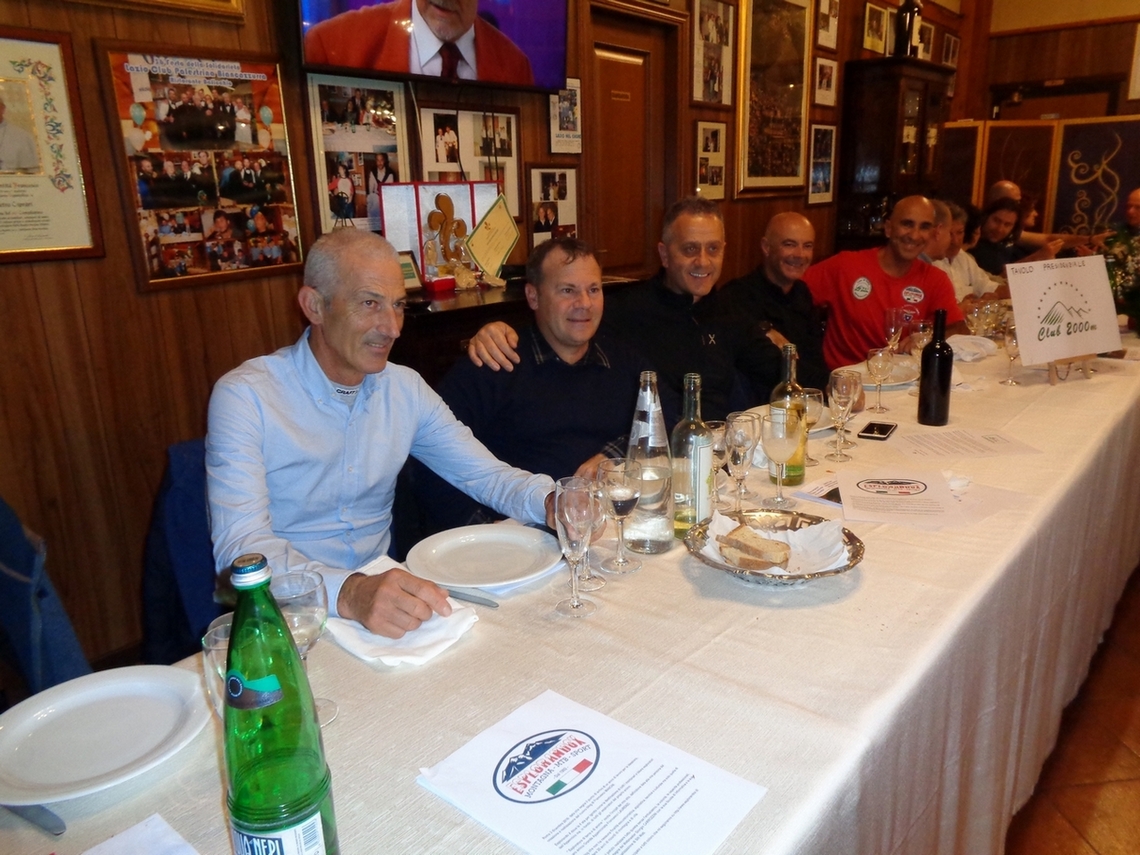 TAVOLO PRESIDENZIALE