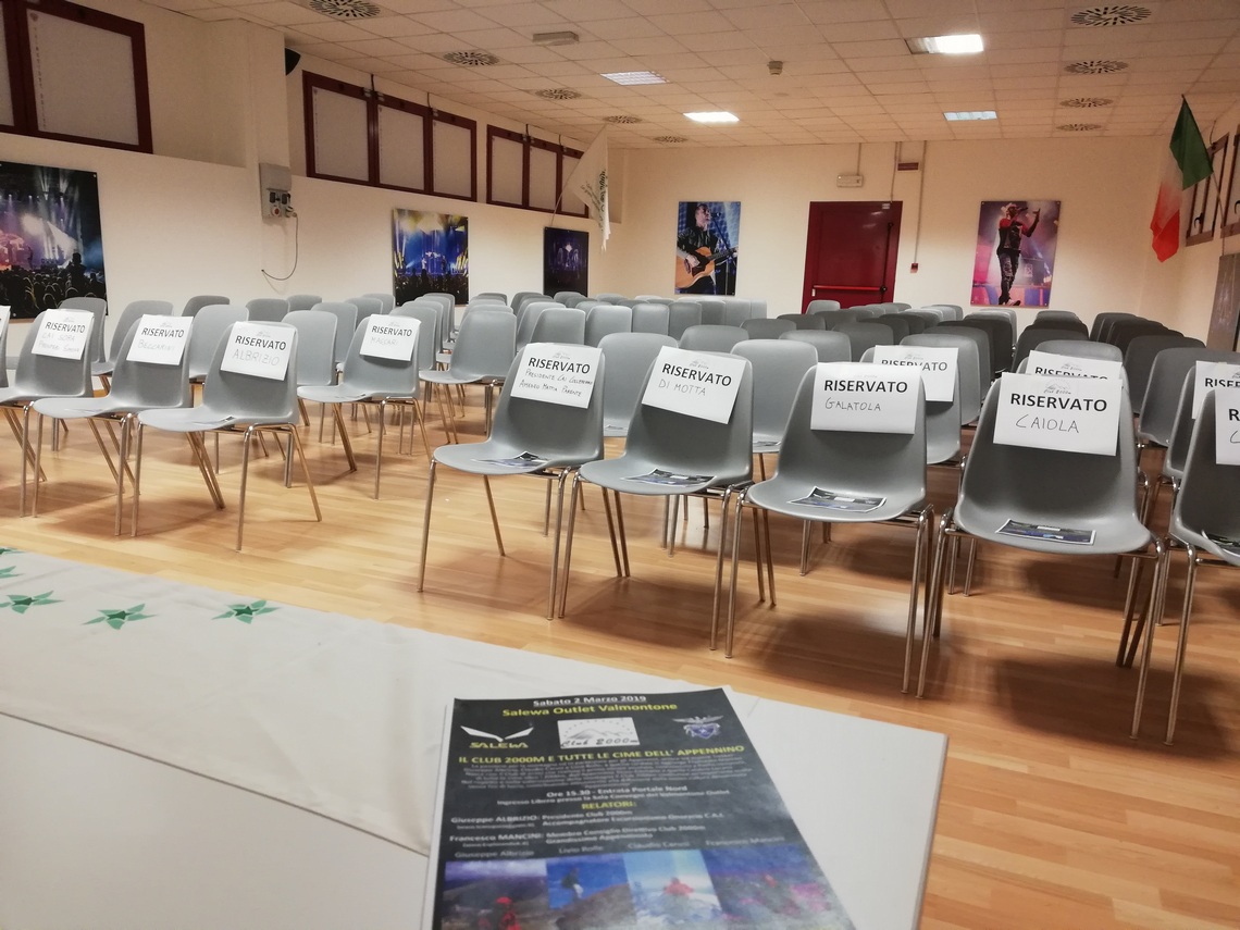 Si prepara la sala