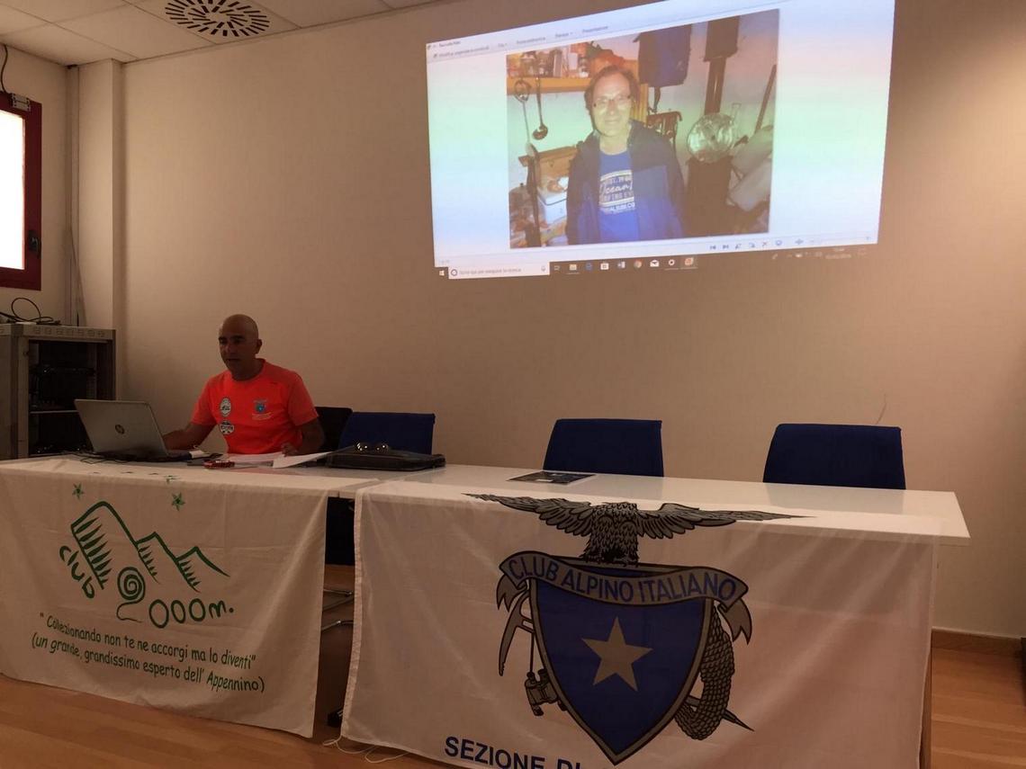 Sullo schermo CLAUDIO CARUSI uno dei fondatori del Club 2000m