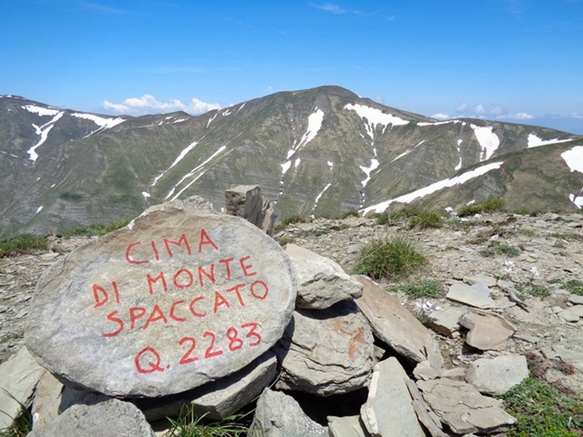 MONTI DELLA LAGA - Monte Spaccato (Alt.2283m)