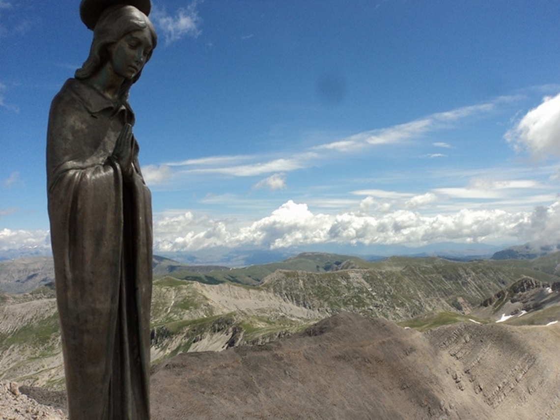 105 - Velino-Sirente - La Madonnina del Monte Velino (Alt. 2487m)