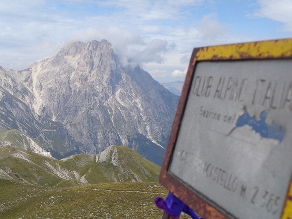 GRAN SASSO EST - Monte Brancastello (Alt.2385m)
