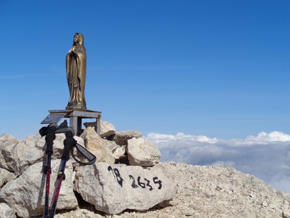 GRAN SASSO OVEST - SOLITARIA su Pizzo Intermesoli (Alt.2635m)