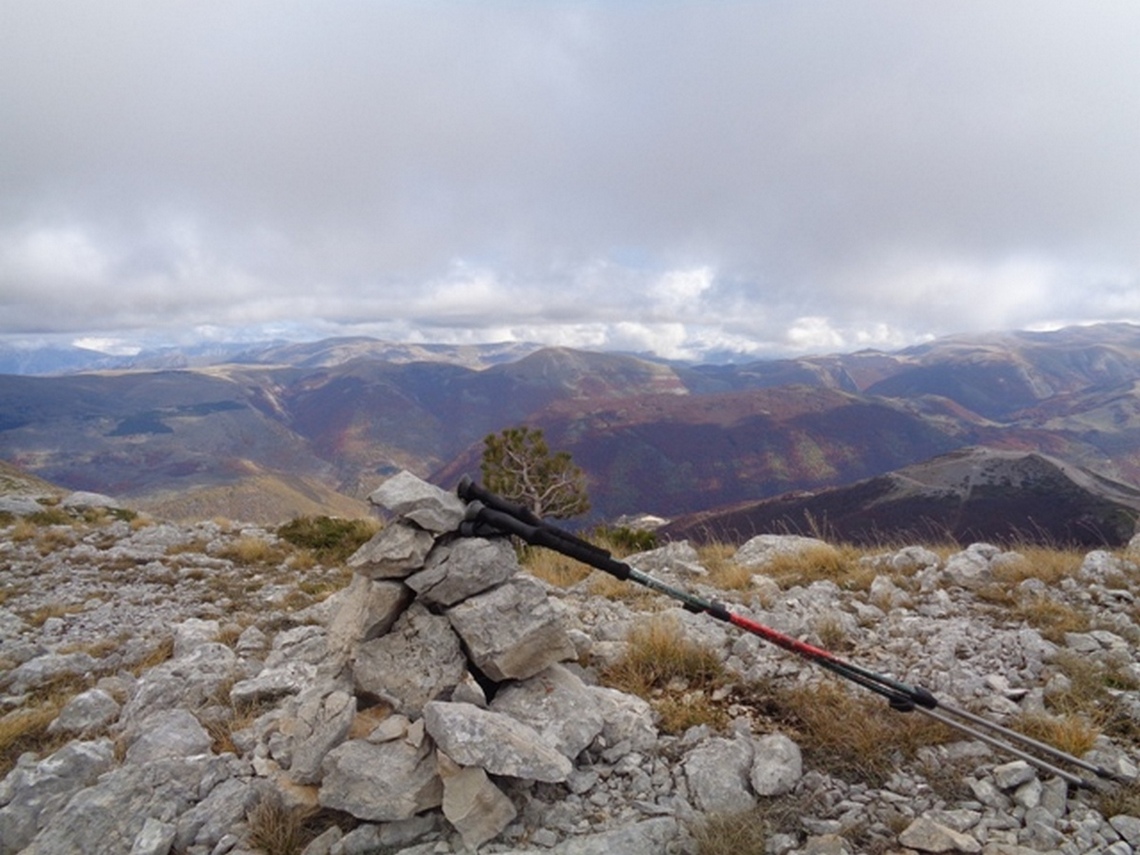 PNALM NORD-OVEST- SOLITARIA su Serra del Carapale Sud (Alt. 2106m)